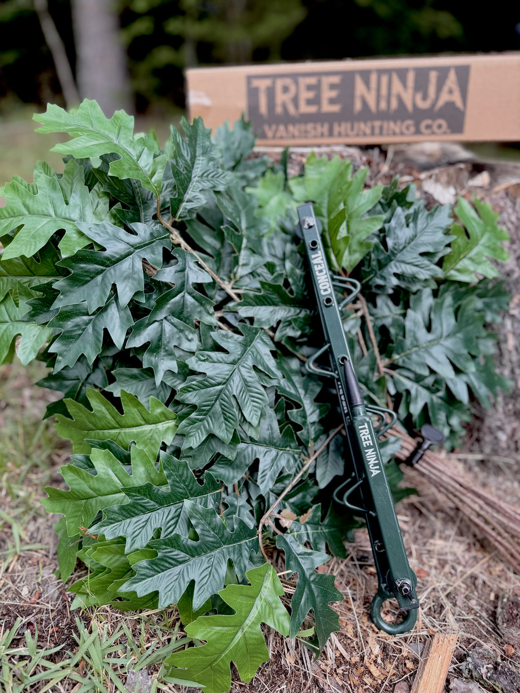 2 Tree Ninja Hunting Blinds w/ 2 sets Of (12)Green Oak Branches
