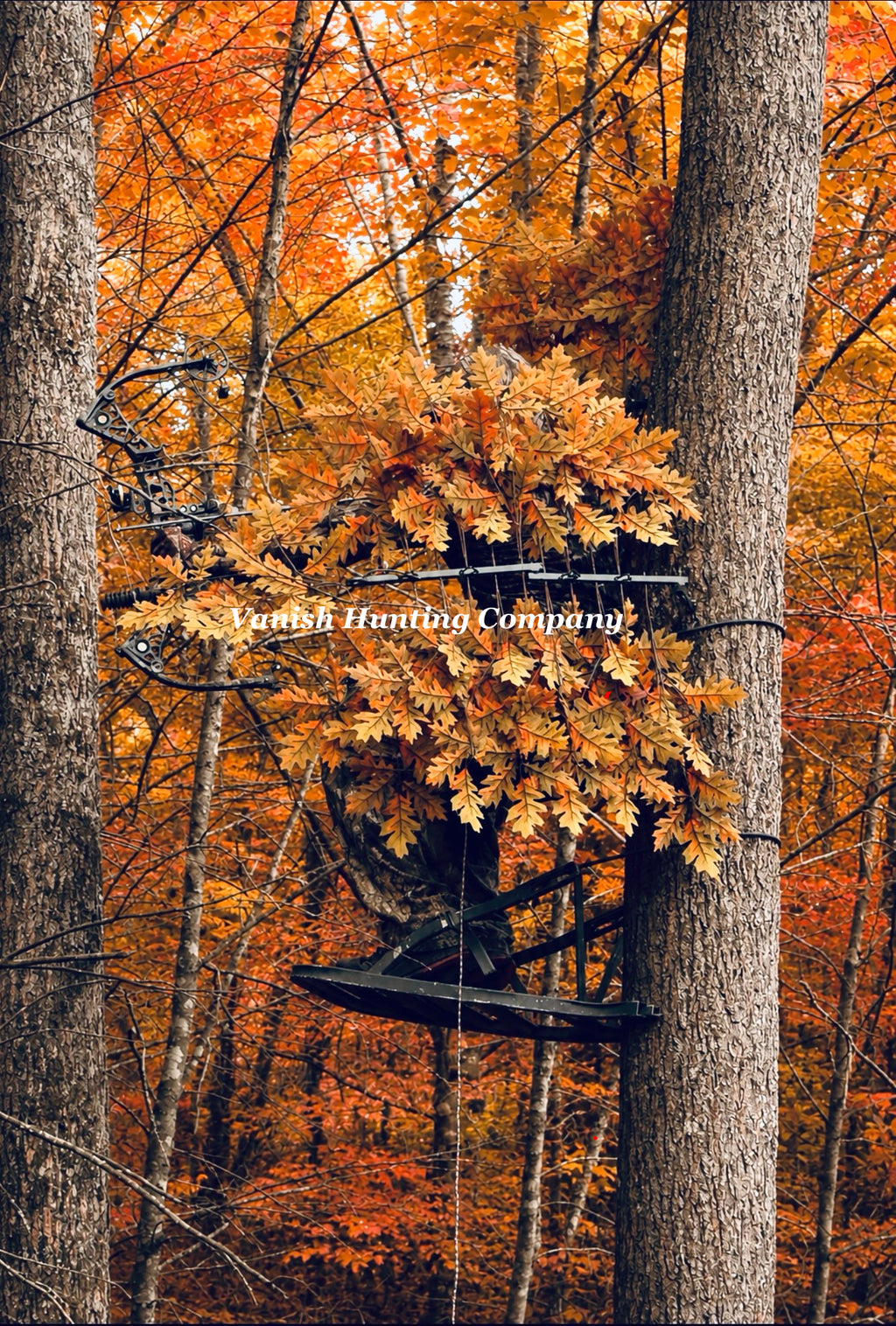 1 Tree Ninja Hunting Blind W/ Set Of (12)Red/Brown Oak Branches