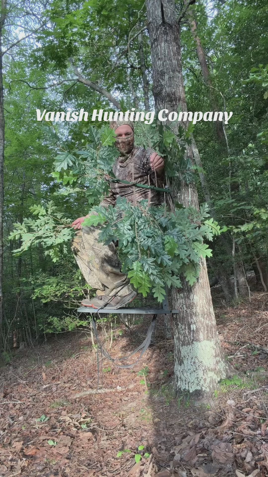 2 Tree Ninja Hunting Blinds w/ 2 sets Of (12)Green Oak Branches